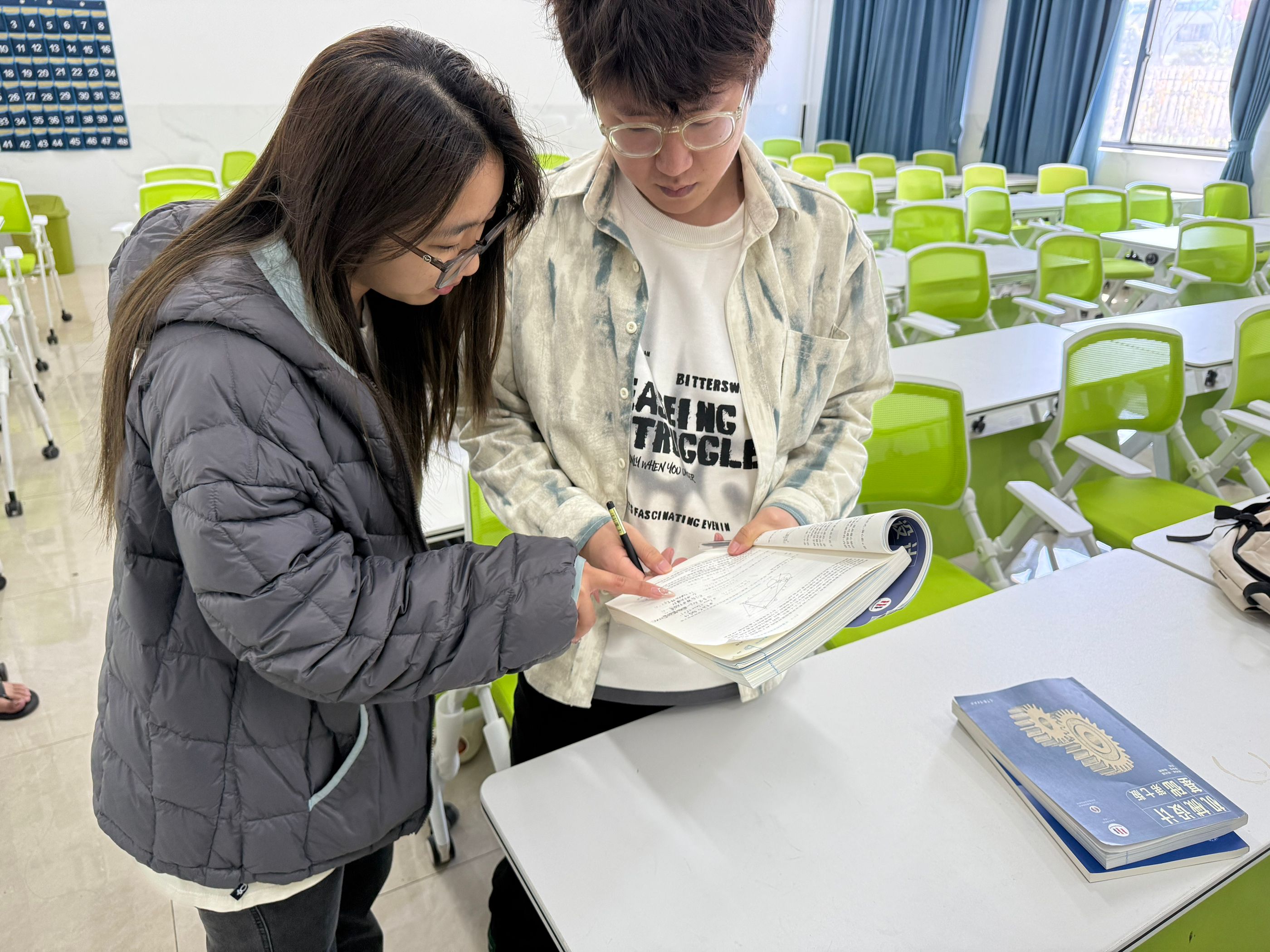 船舶与海洋工程学院开展“朋辈互助促学风，结对帮扶同进步”活动